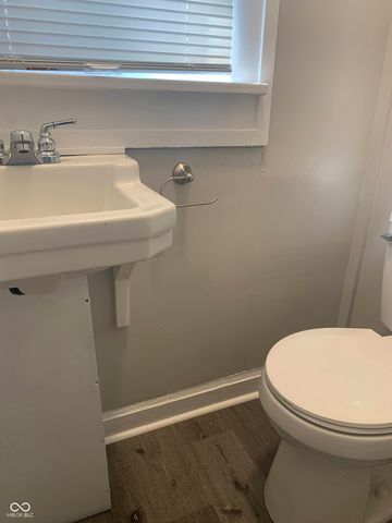 4202 Carrollton Avenue, Indianapolis, IN 46205