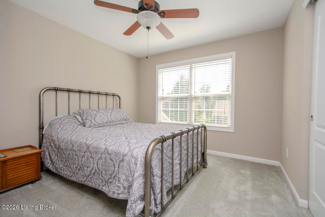 12521 Deer Lake Ln, Louisville, KY 40299