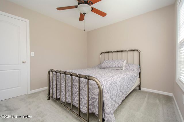12521 Deer Lake Ln, Louisville, KY 40299