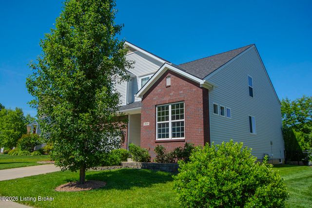 12521 Deer Lake Ln, Louisville, KY 40299