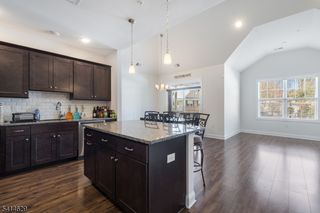 104 Autumn Ct, Little Falls Twp., NJ 07424