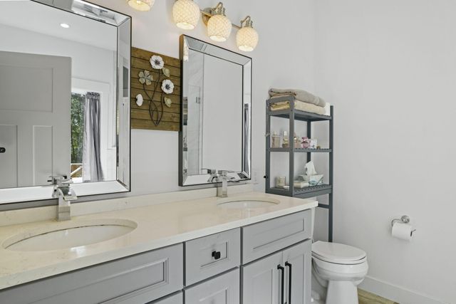 1305 Roosevelt Road, Valparaiso, IN 46383