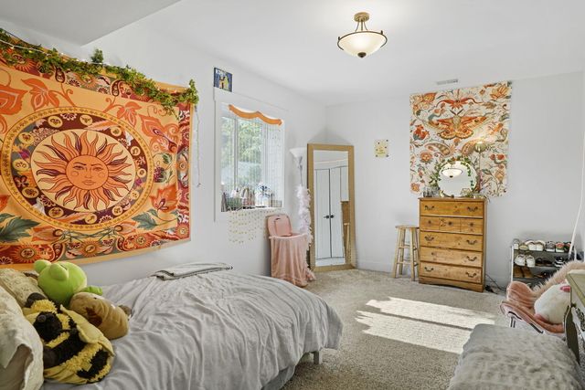 1305 Roosevelt Road, Valparaiso, IN 46383