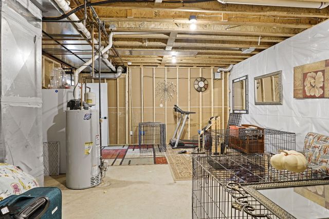 1305 Roosevelt Road, Valparaiso, IN 46383