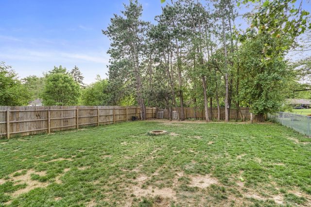 1305 Roosevelt Road, Valparaiso, IN 46383