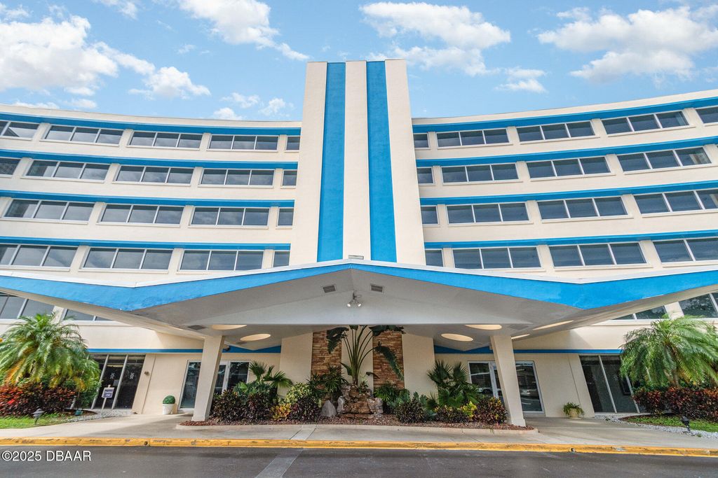 1224 S Peninsula Dr Apt 511, Daytona Beach, FL 32118