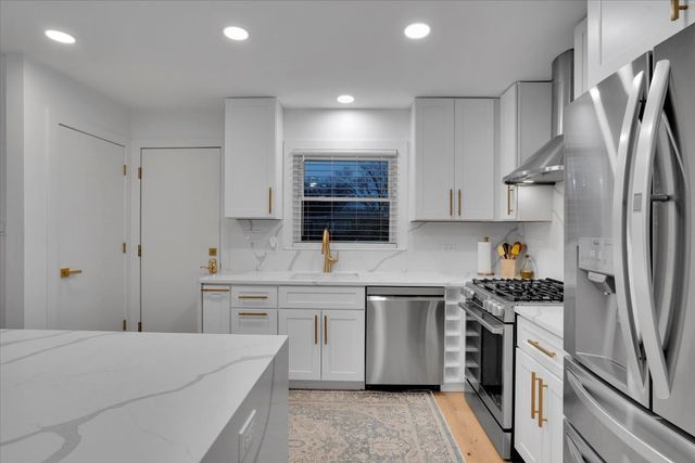 9317 Olcott Avenue, Morton Grove, IL 60053