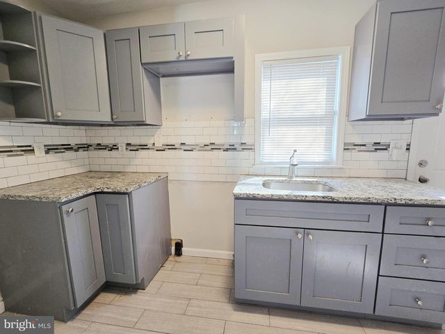 1737 N DOVER ST, Philadelphia, PA 19121