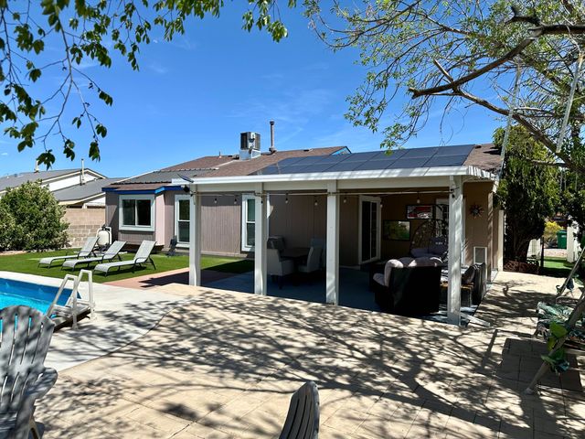 1881 Clearwater Loop NE, Rio Rancho, NM 87144