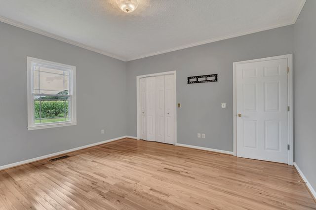 1395 Ragsdale Rd, Manchester, TN 37355