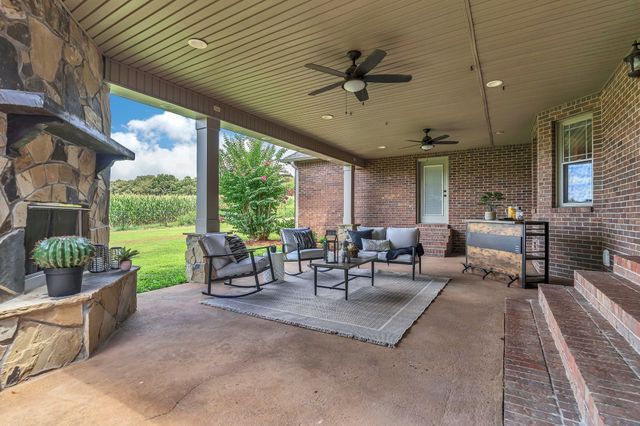 1395 Ragsdale Rd, Manchester, TN 37355