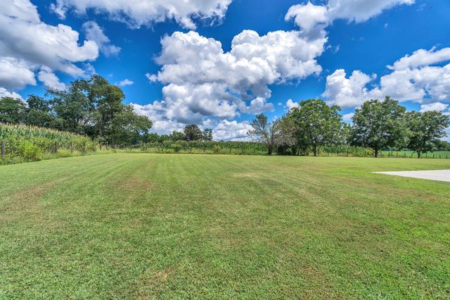 1395 Ragsdale Rd, Manchester, TN 37355