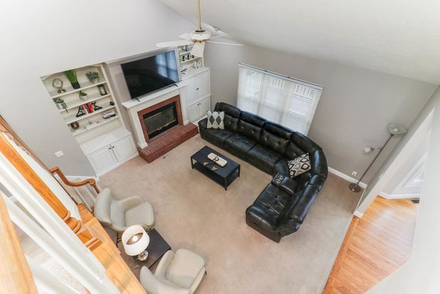 4 Scofield Court, Bloomington, IL 61704