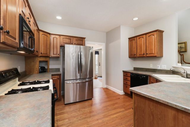 4 Scofield Court, Bloomington, IL 61704