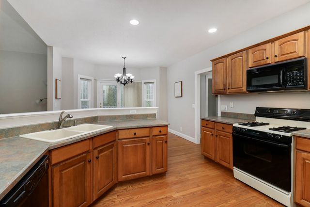 4 Scofield Court, Bloomington, IL 61704