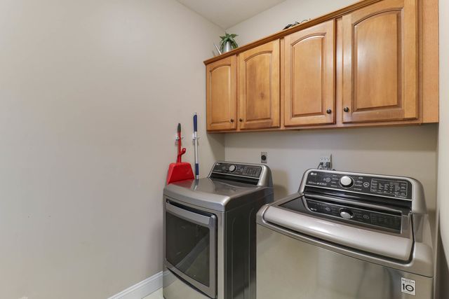 4 Scofield Court, Bloomington, IL 61704