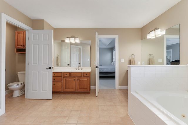 4 Scofield Court, Bloomington, IL 61704