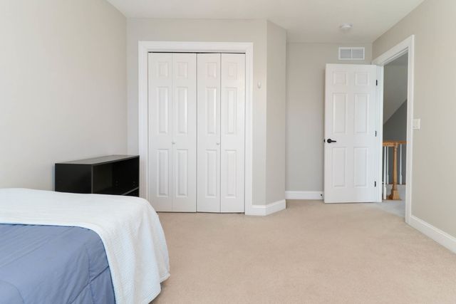 4 Scofield Court, Bloomington, IL 61704