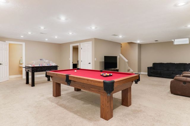 4 Scofield Court, Bloomington, IL 61704