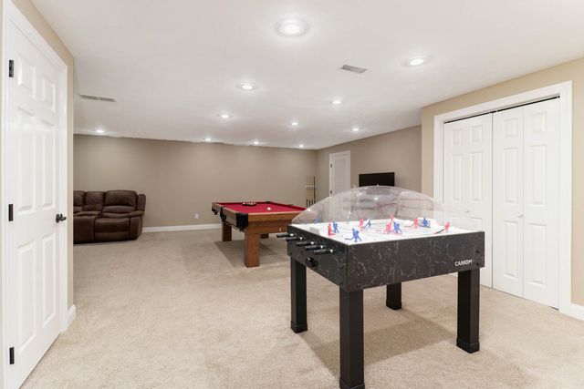 4 Scofield Court, Bloomington, IL 61704