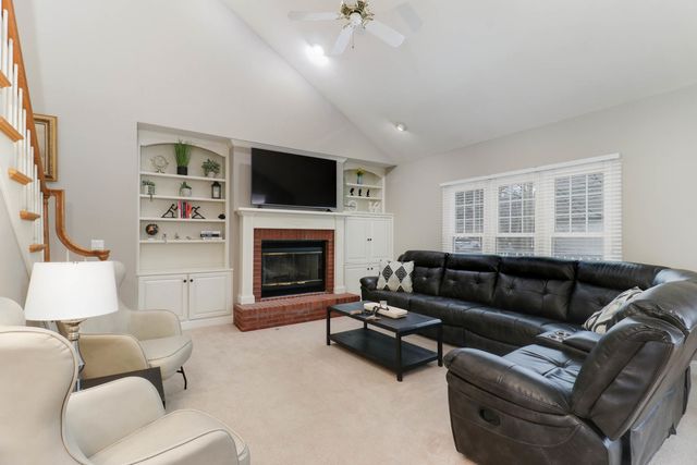 4 Scofield Court, Bloomington, IL 61704