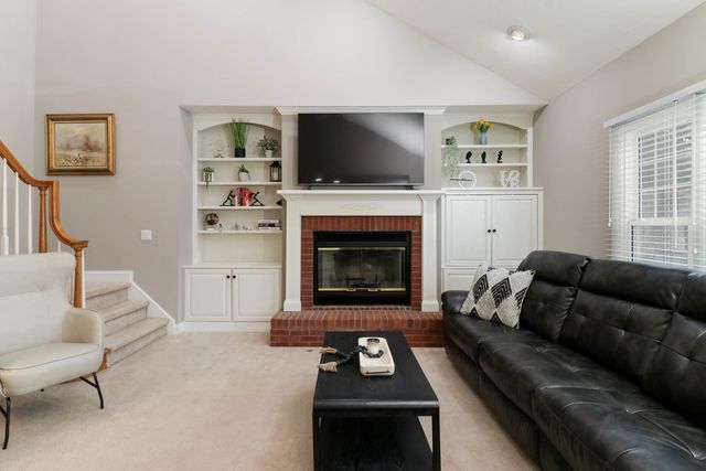 4 Scofield Court, Bloomington, IL 61704