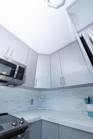 5445 Collins Ave BAY21, Miami Beach, FL 33140