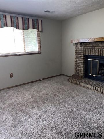 6723 Woodbine Circle, Ralston, NE 68127