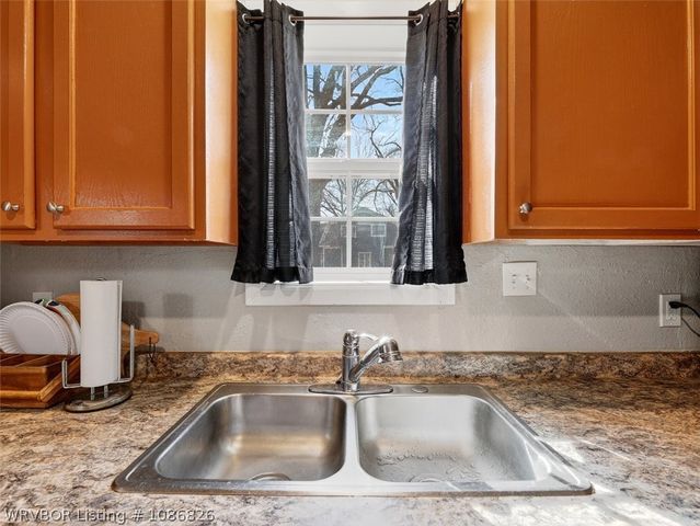 519 S 17th Street, Fort Smith, AR 72901