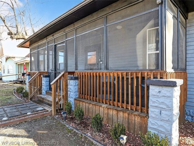 519 S 17th Street, Fort Smith, AR 72901