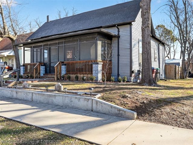 519 S 17th Street, Fort Smith, AR 72901