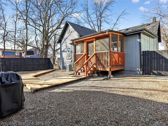 519 S 17th Street, Fort Smith, AR 72901