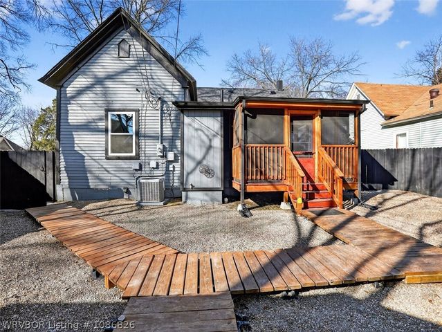 519 S 17th Street, Fort Smith, AR 72901