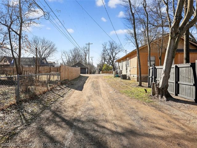 519 S 17th Street, Fort Smith, AR 72901