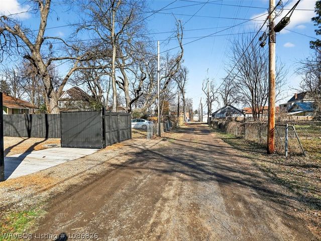 519 S 17th Street, Fort Smith, AR 72901