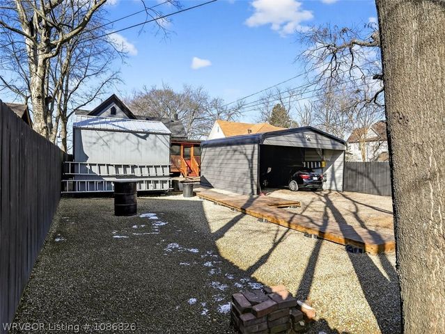 519 S 17th Street, Fort Smith, AR 72901