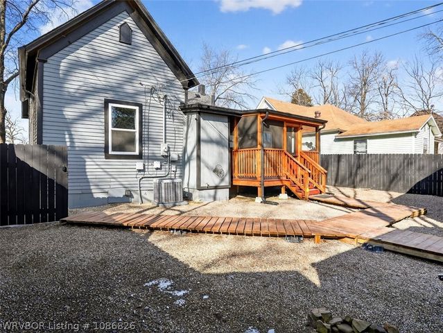 519 S 17th Street, Fort Smith, AR 72901