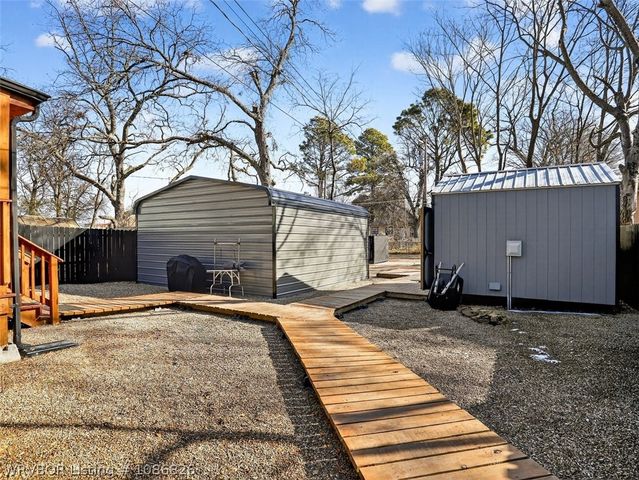 519 S 17th Street, Fort Smith, AR 72901