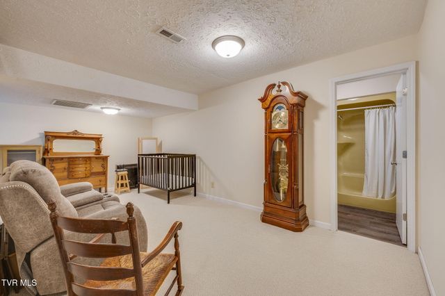 381 Sugarwood Drive, Kingsport, TN 37663