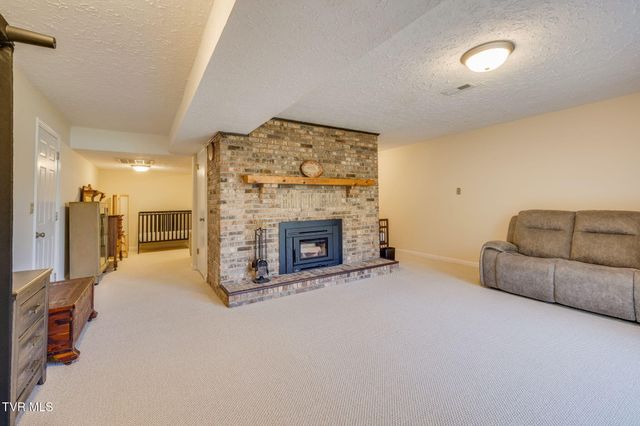 381 Sugarwood Drive, Kingsport, TN 37663