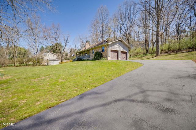 381 Sugarwood Drive, Kingsport, TN 37663