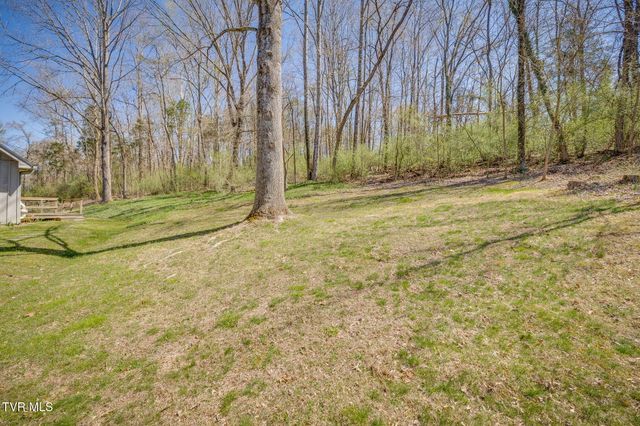 381 Sugarwood Drive, Kingsport, TN 37663