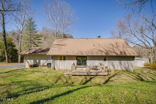 381 Sugarwood Drive, Kingsport, TN 37663