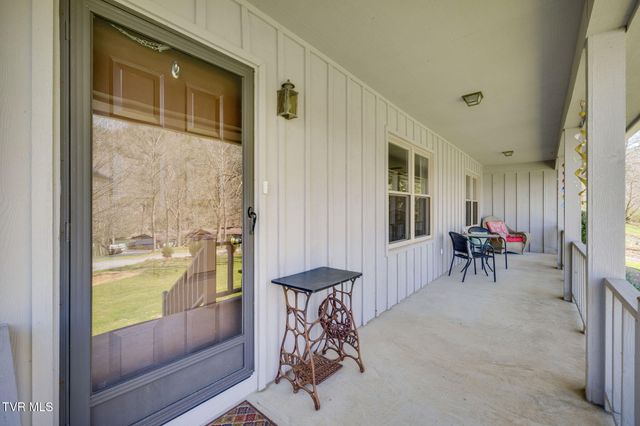 381 Sugarwood Drive, Kingsport, TN 37663