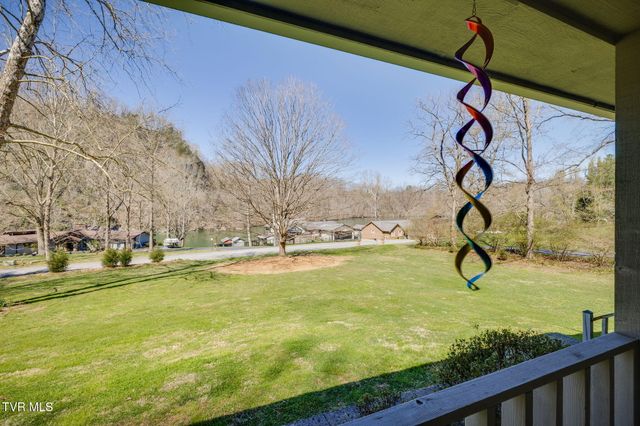 381 Sugarwood Drive, Kingsport, TN 37663