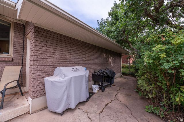 4121 COLLEGE DR, Ogden, UT 84403