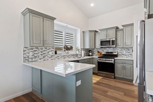 882 S DAISY DR, Fruit Heights, UT 84037