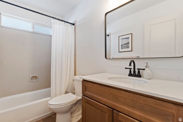 882 S DAISY DR, Fruit Heights, UT 84037