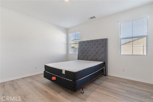 6135 W Avenue J9, Lancaster, CA 93536