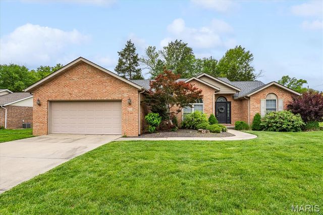 432 Meadowlark Lane, Belleville, IL 62220